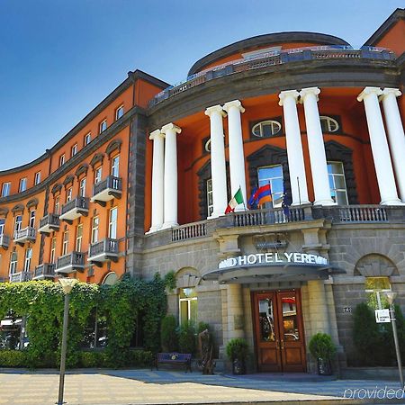 Grand Hotel Yerevan - Small Luxury Hotels Of The World エクステリア 写真