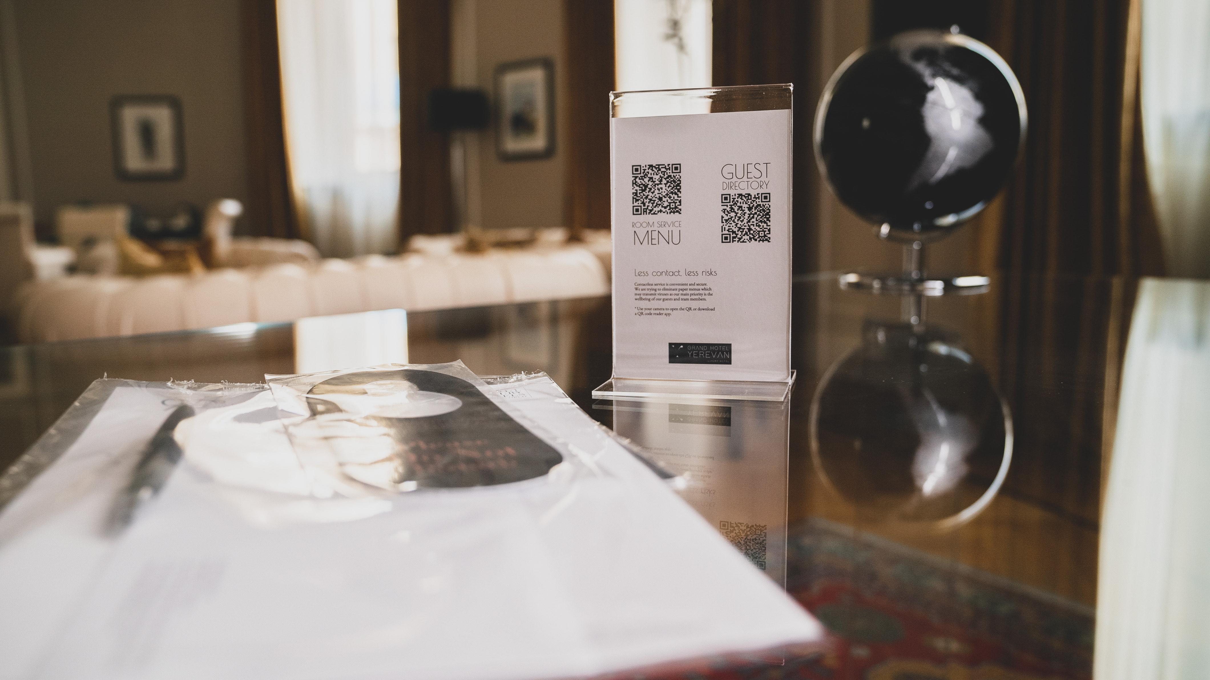 Grand Hotel Yerevan - Small Luxury Hotels Of The World エクステリア 写真 QR code on a menu