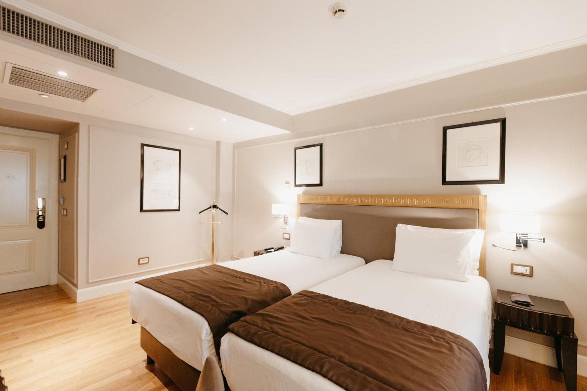 Grand Hotel Yerevan - Small Luxury Hotels Of The World エクステリア 写真
