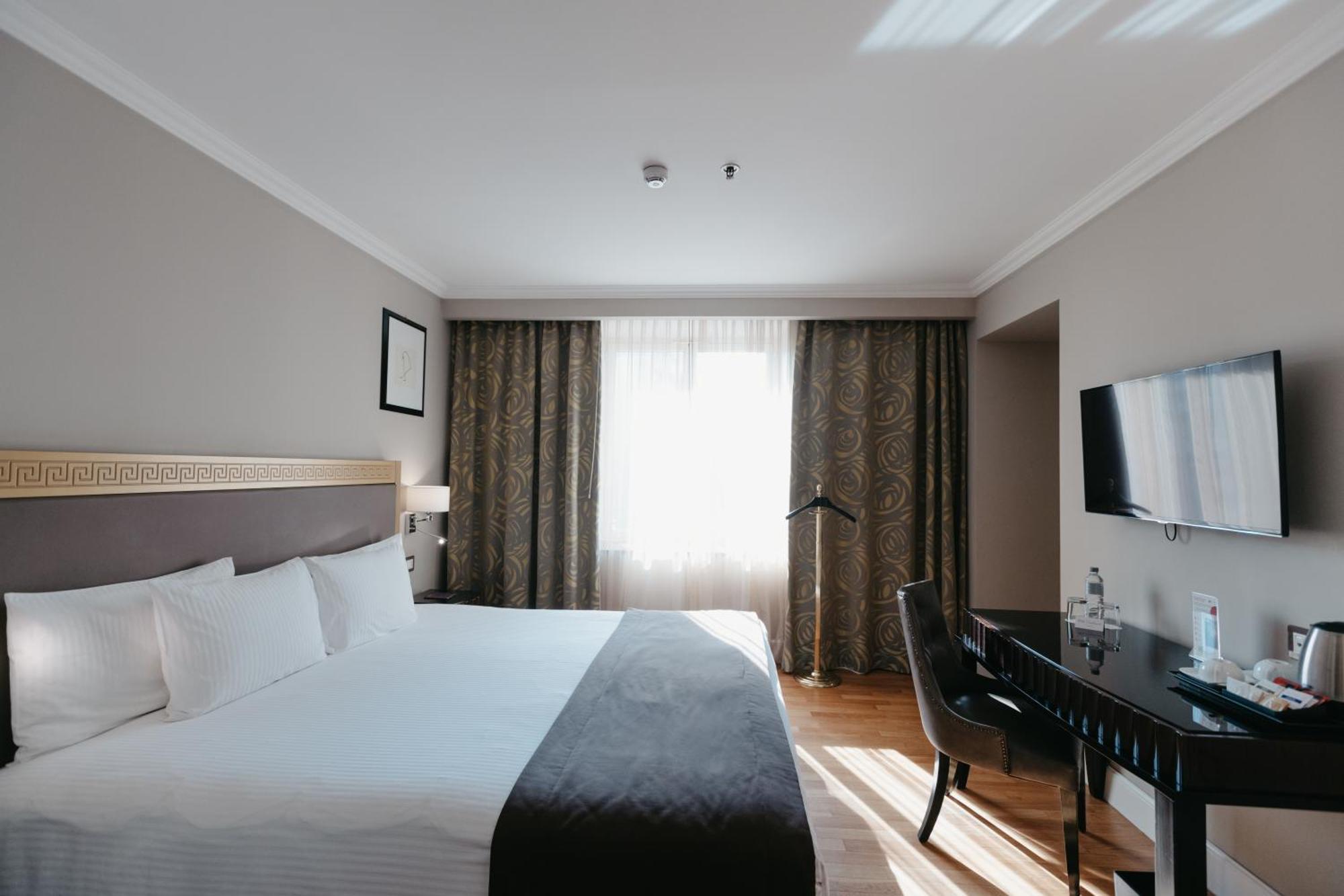 Grand Hotel Yerevan - Small Luxury Hotels Of The World エクステリア 写真